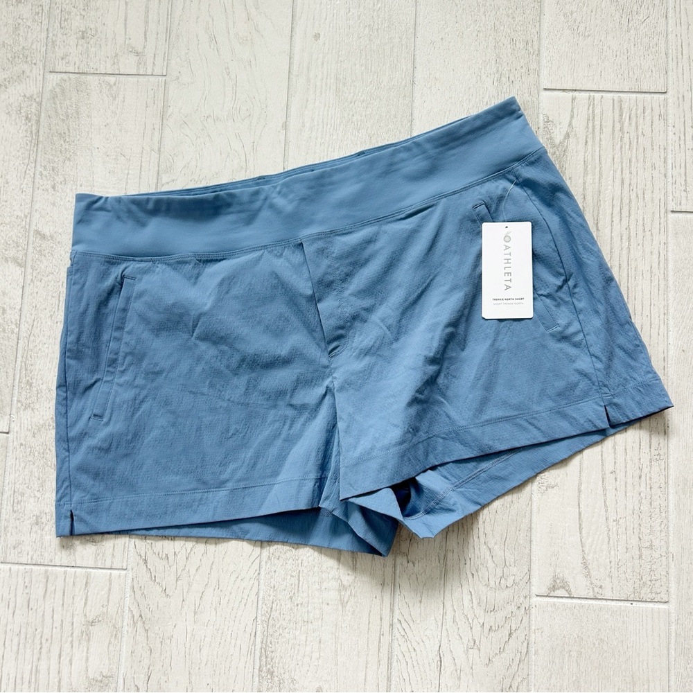 NWT Athleta Trekkie North Short Size 22 Athletic Shorts Blue